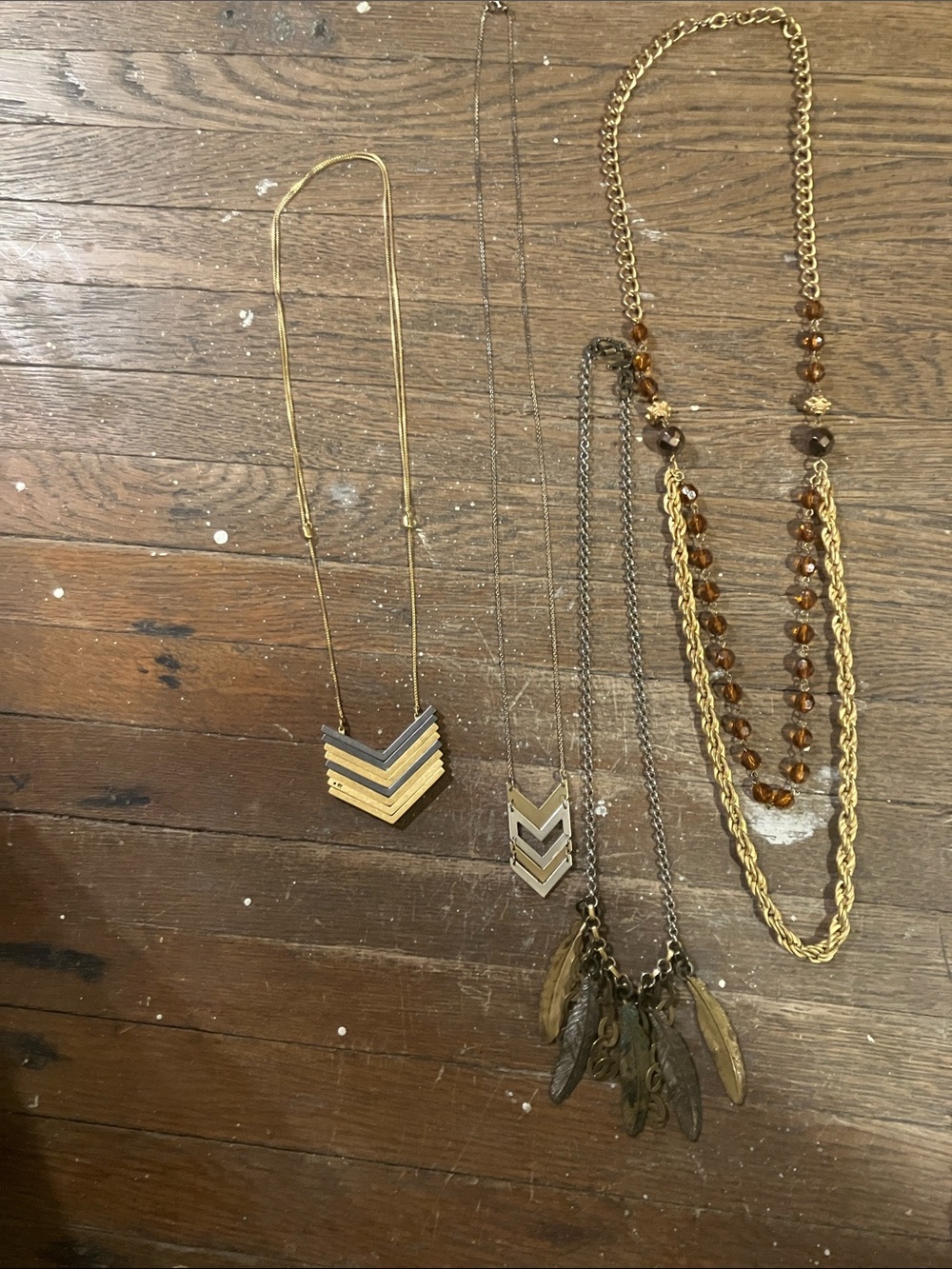 Necklace bundle!! 4 pieces, 1 price